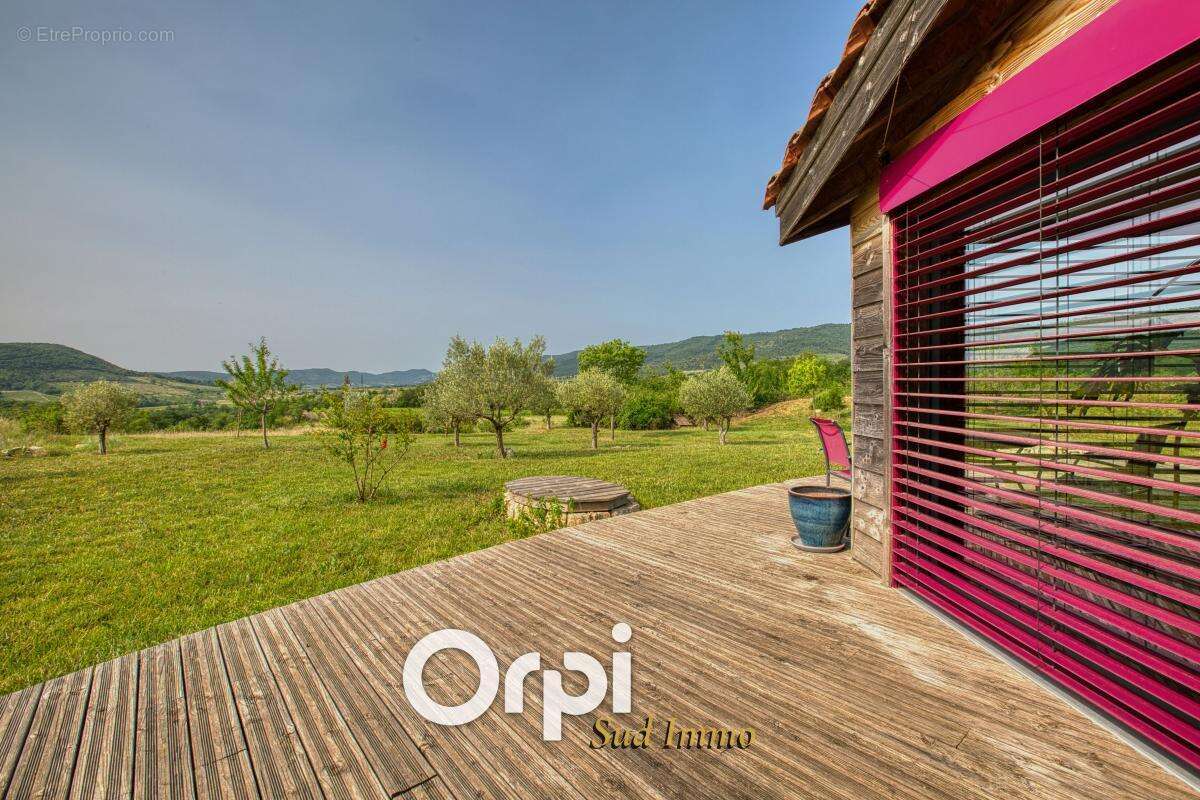 Appartement à ALBA-LA-ROMAINE