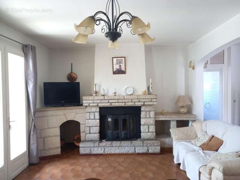 Maison à vendre 7 pièces VILLEFRANCHE DE ROUERGUE (12) - photo 8