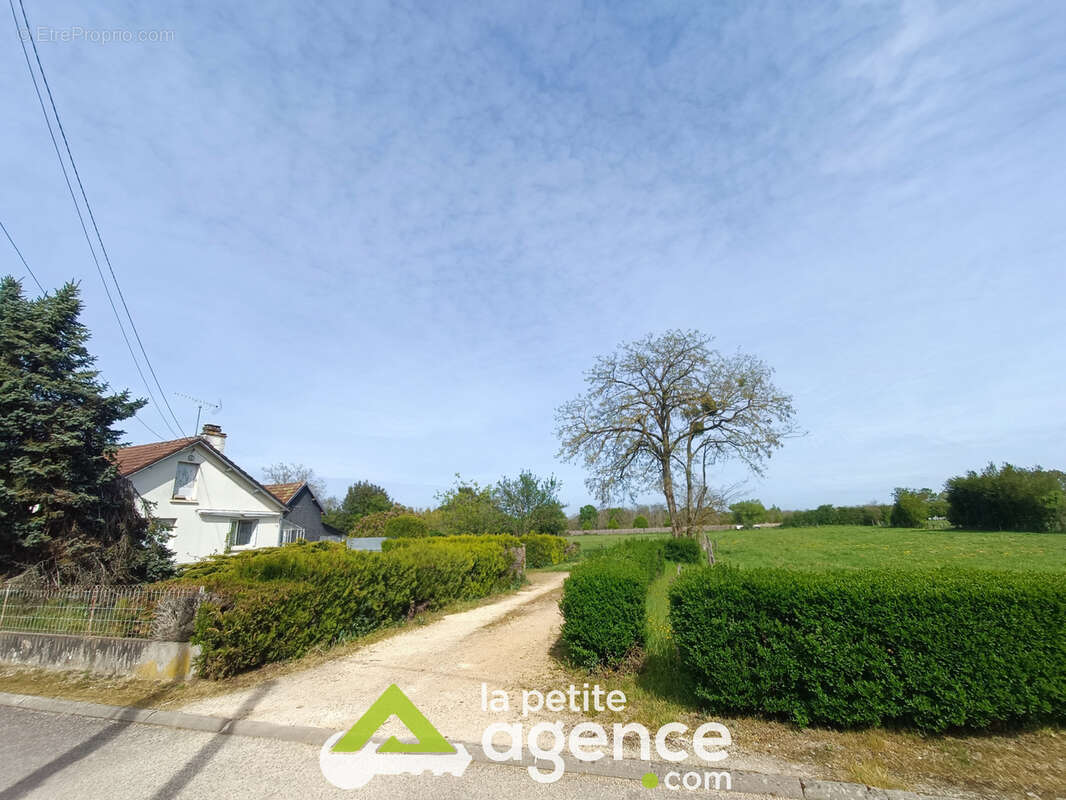 Maison à ARGENVIERES