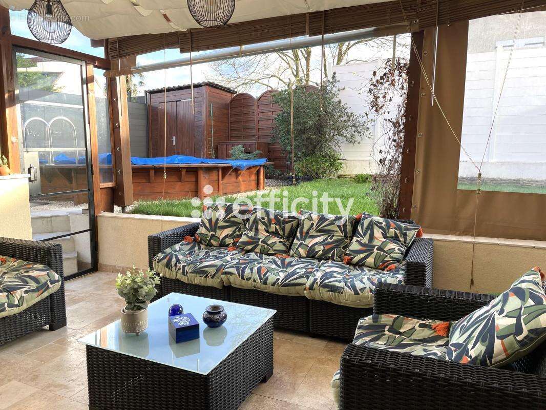 Maison à AUVERS-SUR-OISE