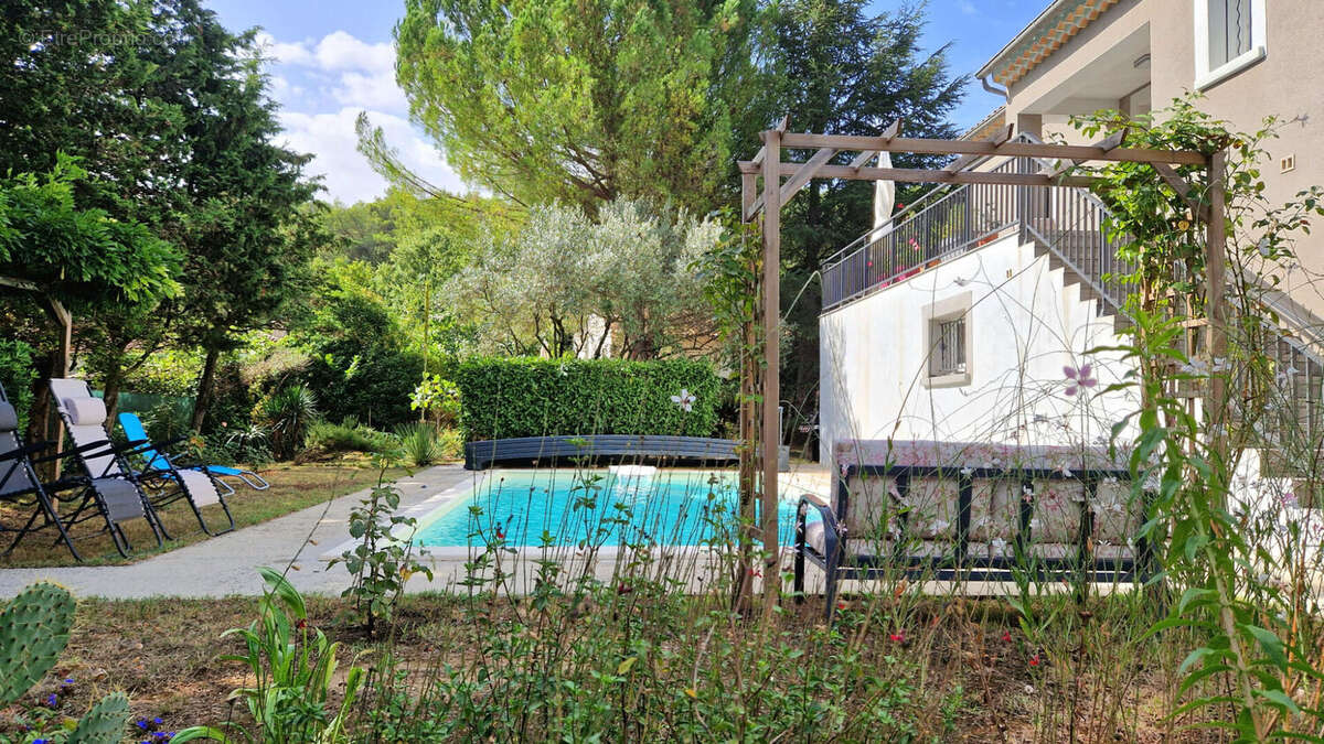 Maison à VAISON-LA-ROMAINE