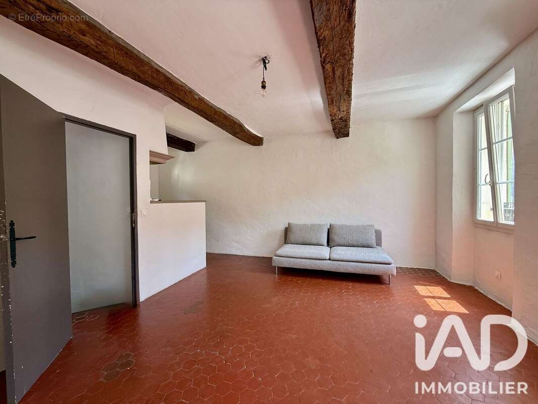 Appartement 97 m² à La Garde-Freinet  - photo 2