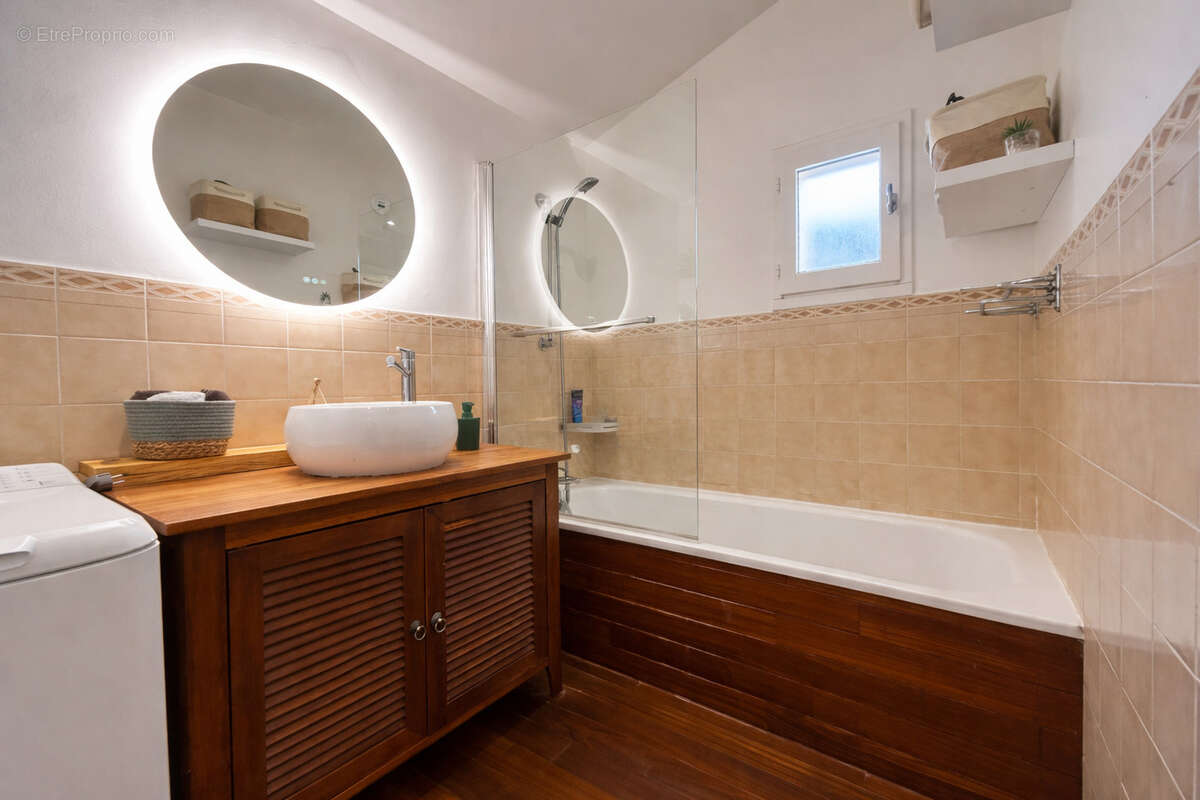 Appartement à ROQUEBRUNE-CAP-MARTIN