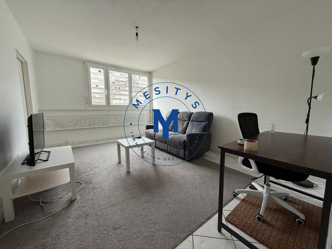 Appartement à SAINT-ETIENNE