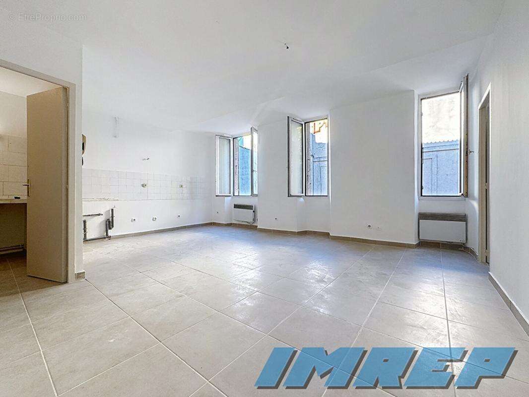 Appartement à MARSEILLE-5E