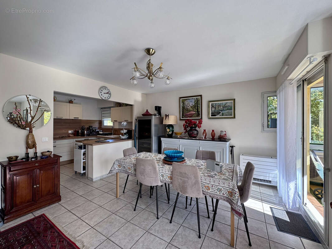 Appartement à L'ISLE-SUR-LA-SORGUE
