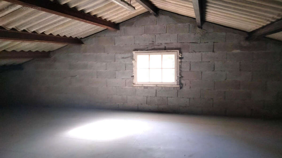 30 SEPT - COMBLES - Maison à ALLOUE