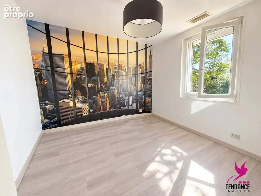 EXCLUSIVITÉ  LARRA– Maison avec jardin, piscine et  garage. - photo 6