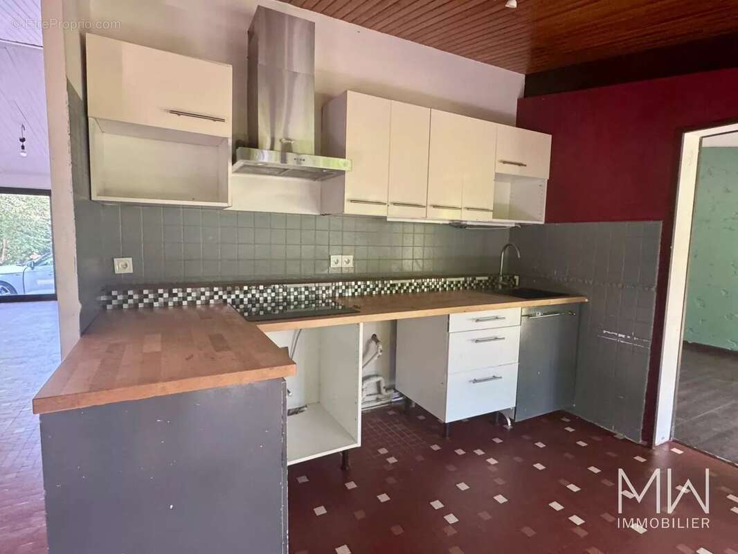 Maison à SAINT-JEAN-D'ILLAC