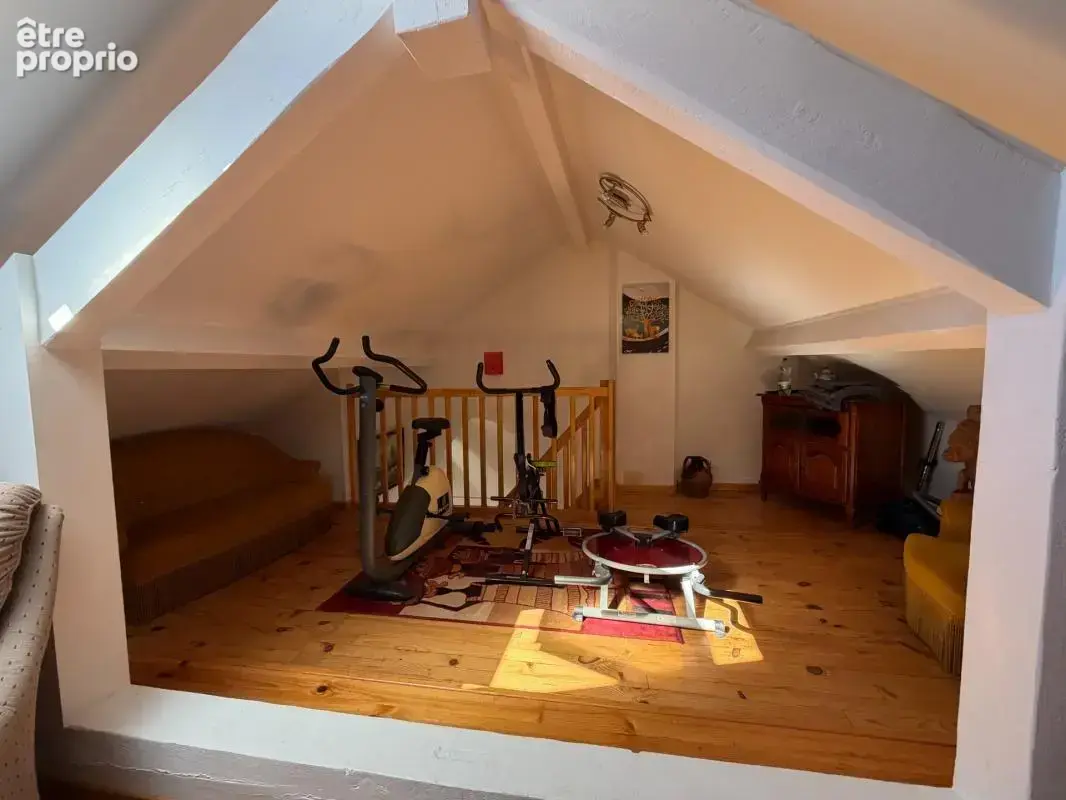 Maison de bourg lumineuse et spacieuse - Châtel-Guyon (63140) - photo 11