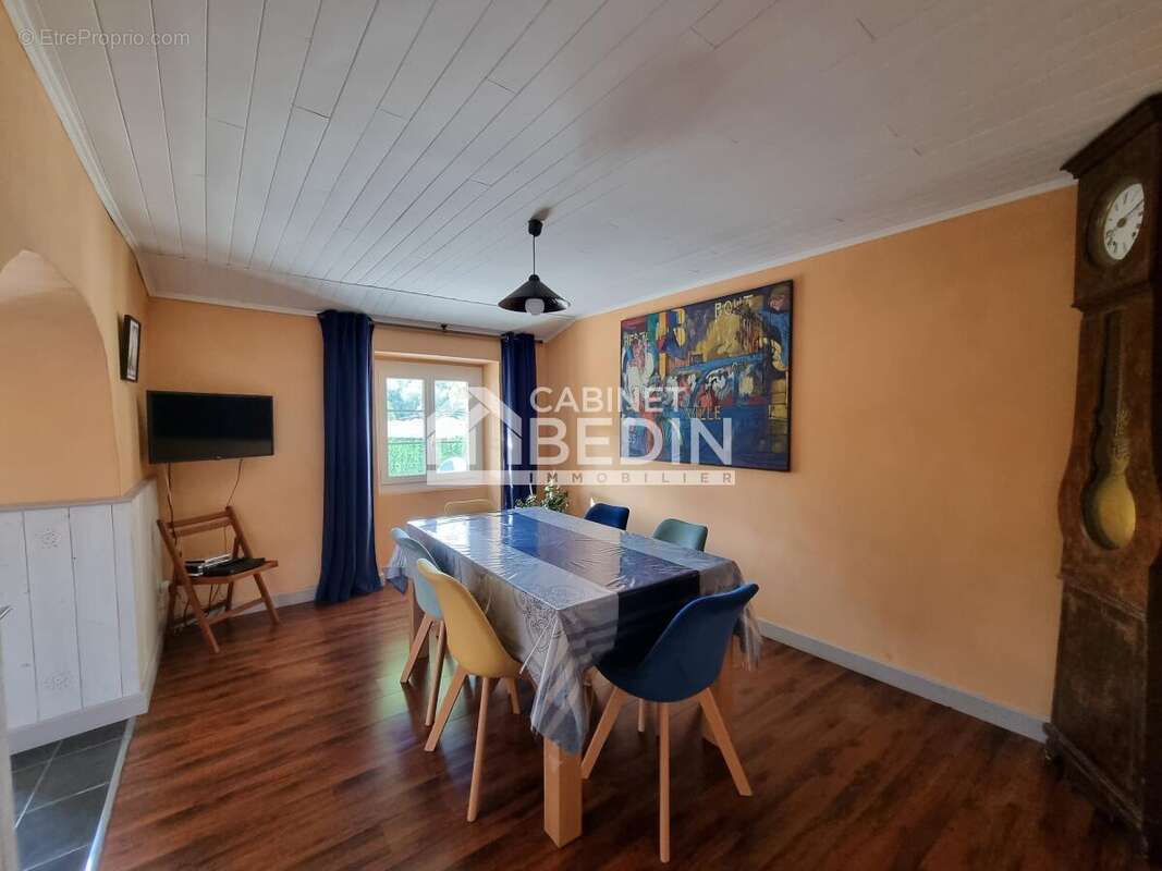 Maison à MONPRIMBLANC