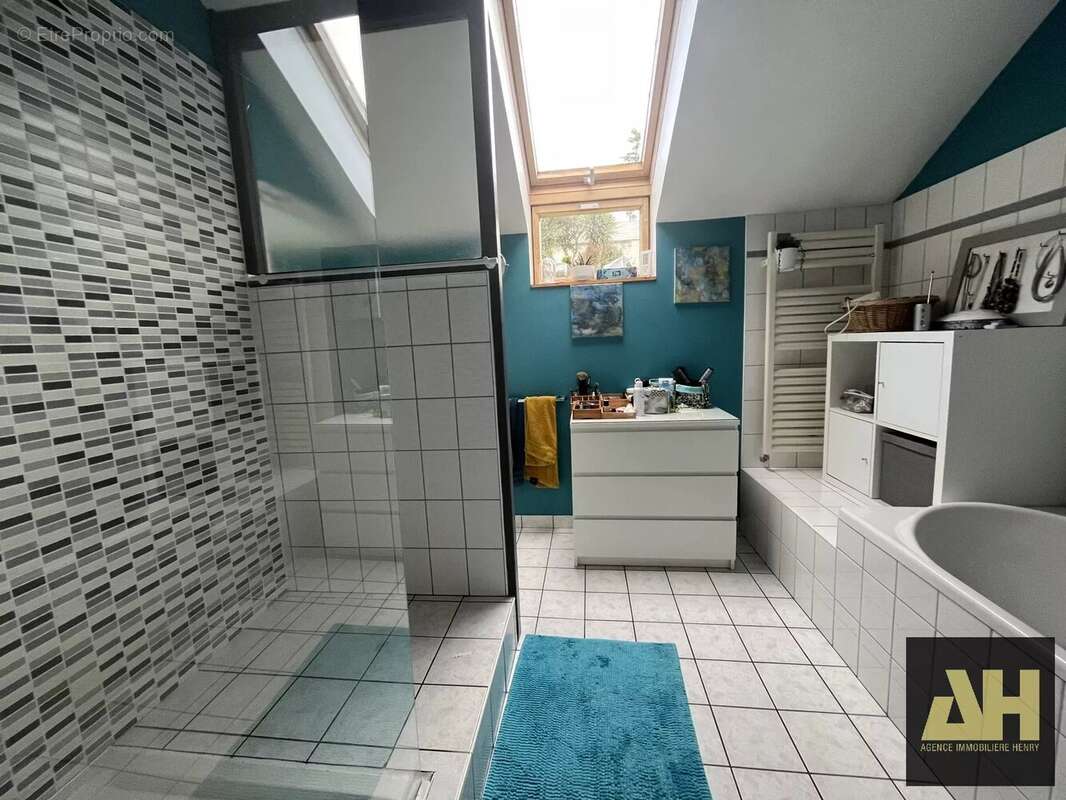 Maison à LE RELECQ-KERHUON