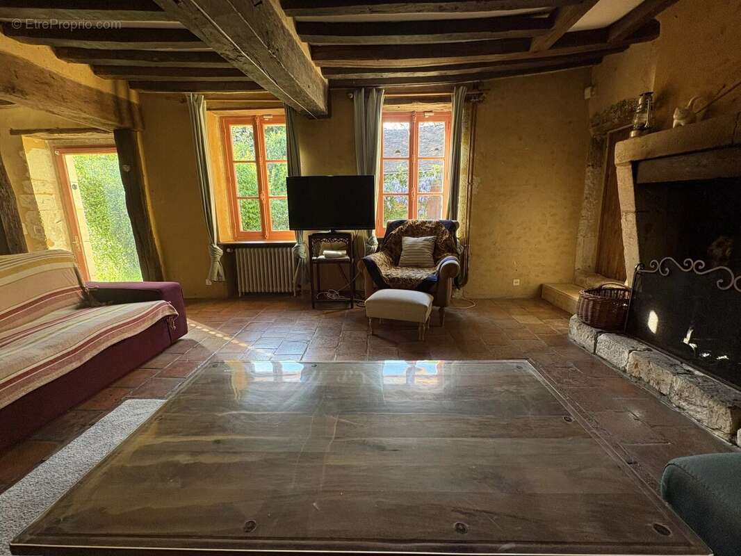 Authentique longère percheronne de caractère – 164 m² habitables – Dépendance de 105 m² – Terrain de 5 000 m² - photo 12