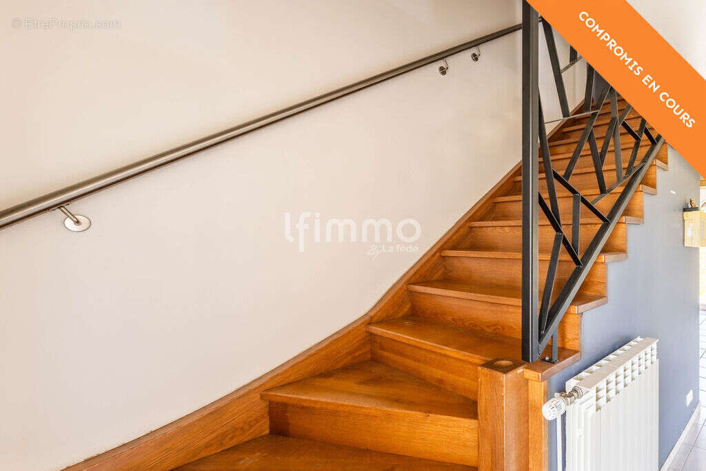 Sous Compromis : Maison Individuelle, Familiale, en pleine campa - photo 11