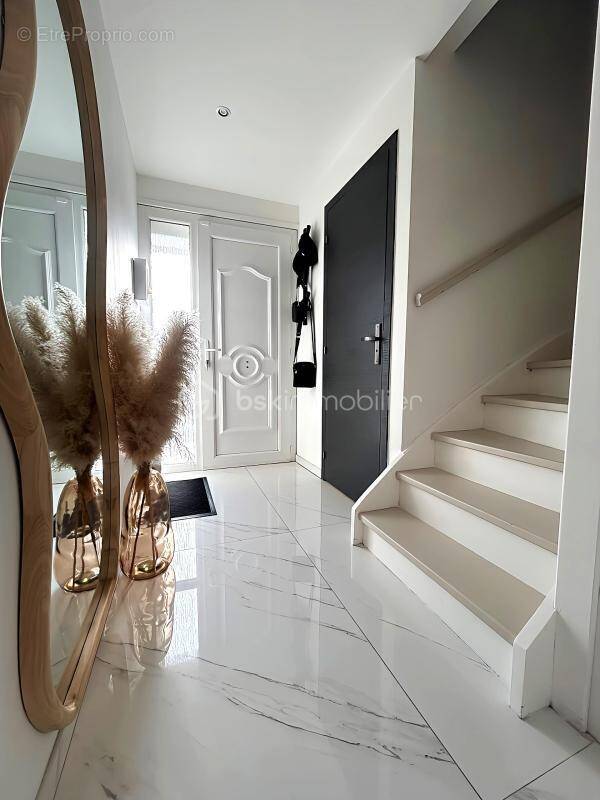 Maison à NEUVILLE-SUR-ESCAUT