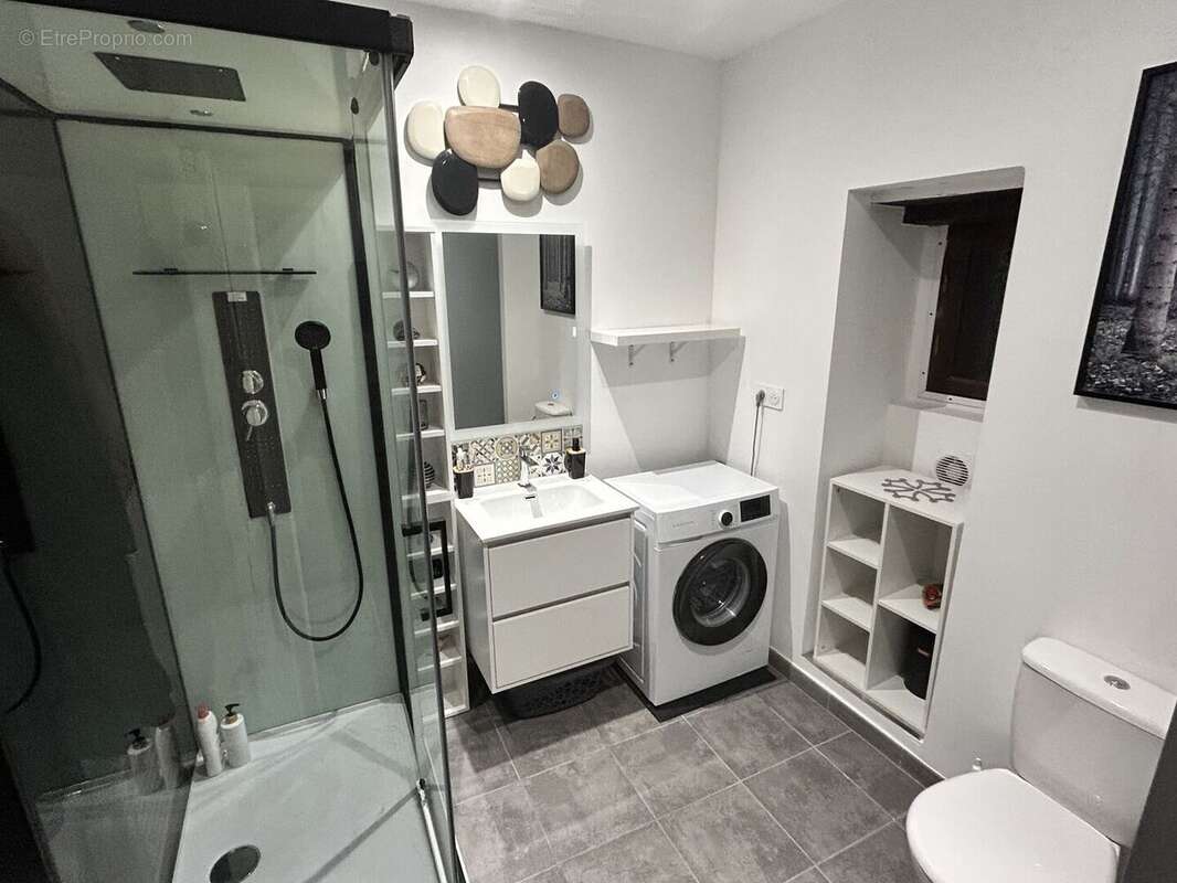 salle d'eau - Appartement à CAHORS