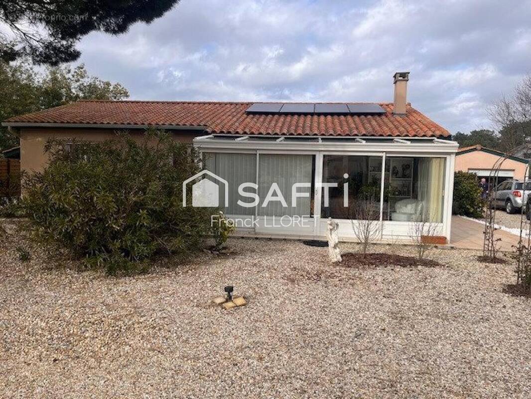 Photo 1 - Maison à VENDAYS-MONTALIVET