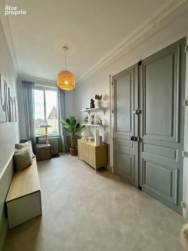 Appartement de caractère de 100 m2 avec parking privé   Immeuble de standing - photo 5