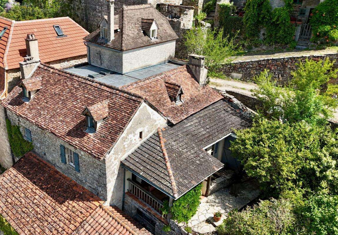 Maison à CALVIGNAC