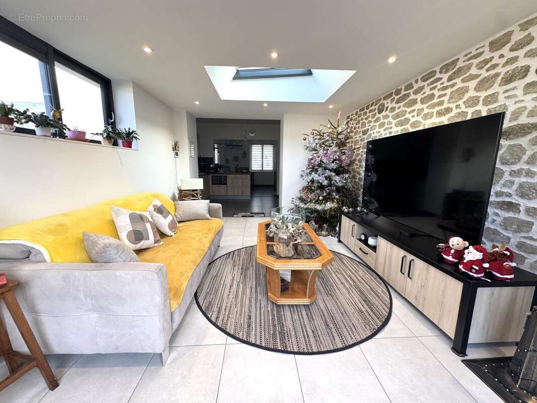 Maison 110 m² à Donges  - photo 5