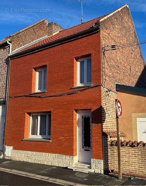 Maison à SIN-LE-NOBLE