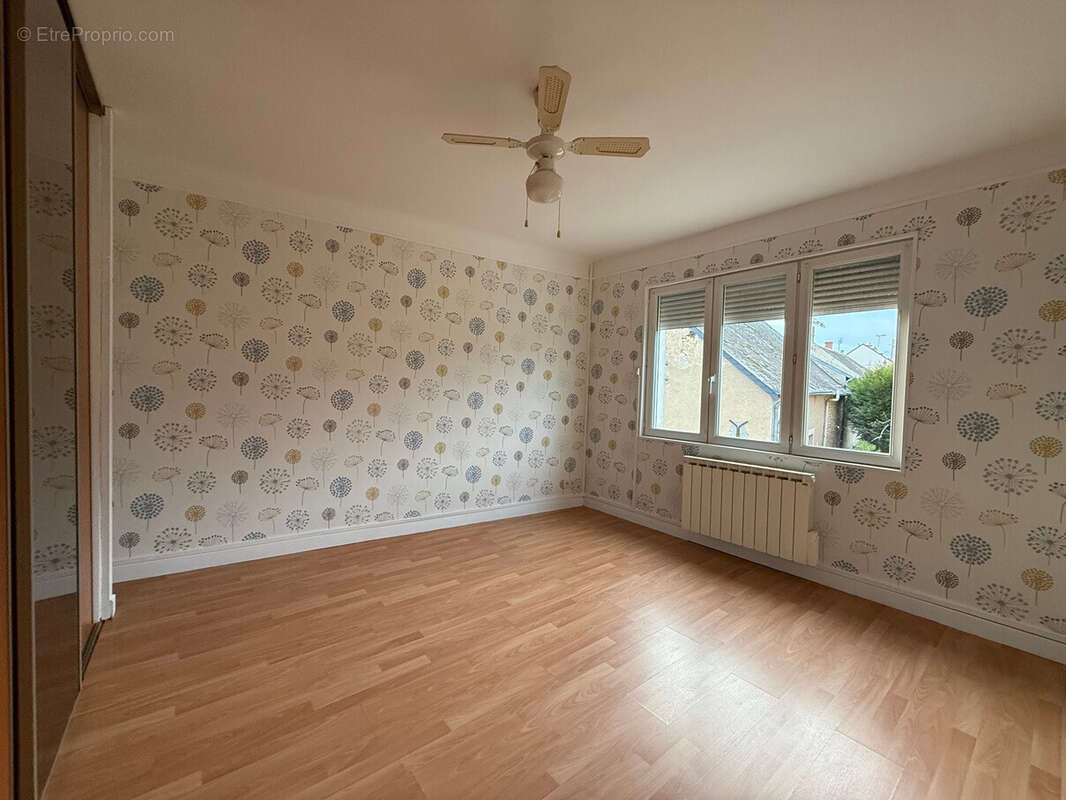 Maison à LES BORDES