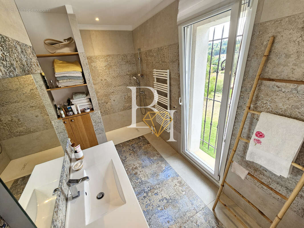 Maison à SAINT-JEANNET