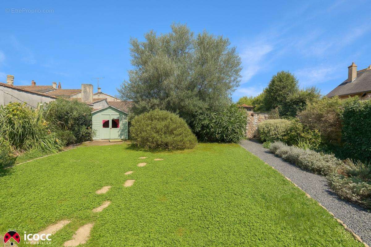 Maison 104 m² à Lucon  - photo 3