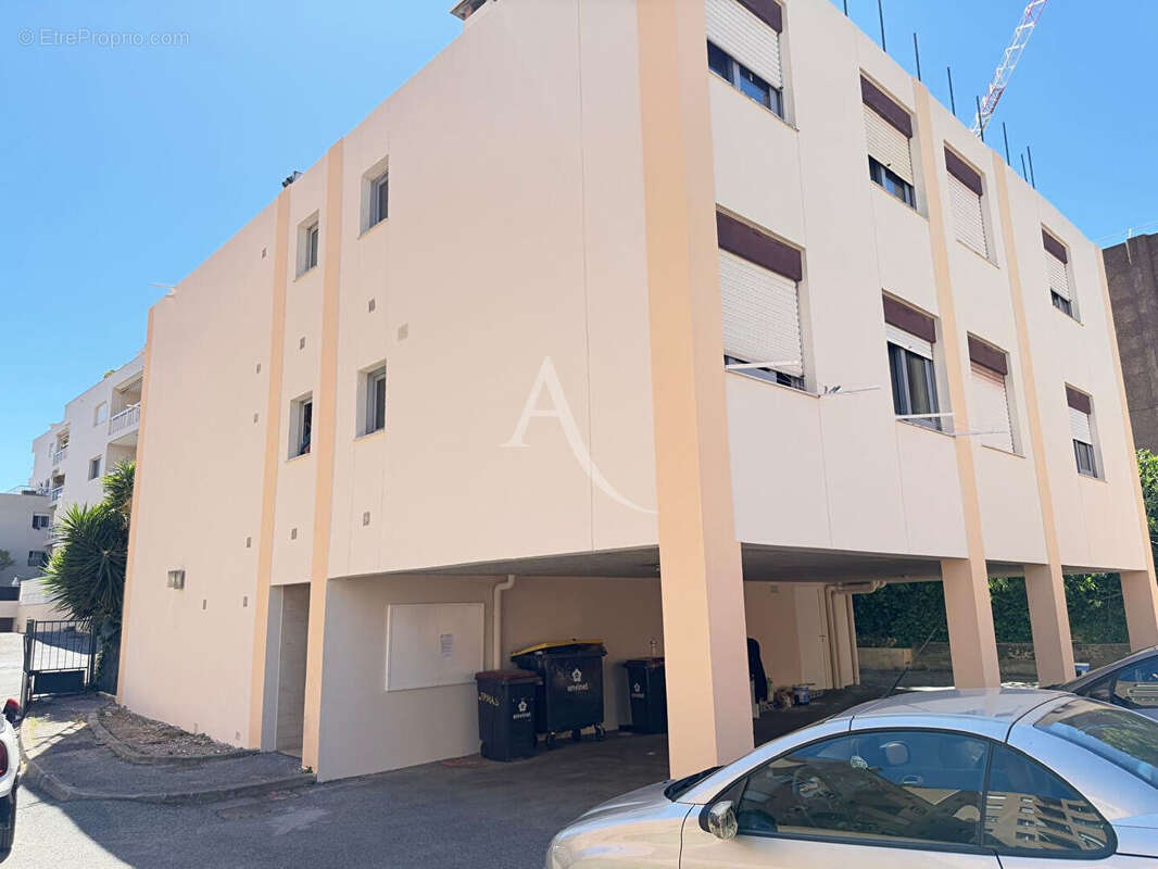 Appartement à VALLAURIS