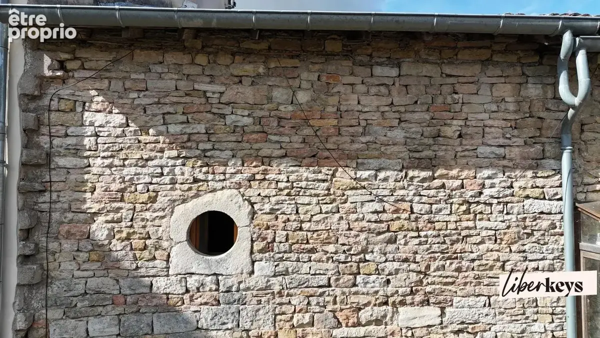 MAISON EN PIERRE COUP DE COEUR - 115 m² habitable - garage - 2 caves - photo 2