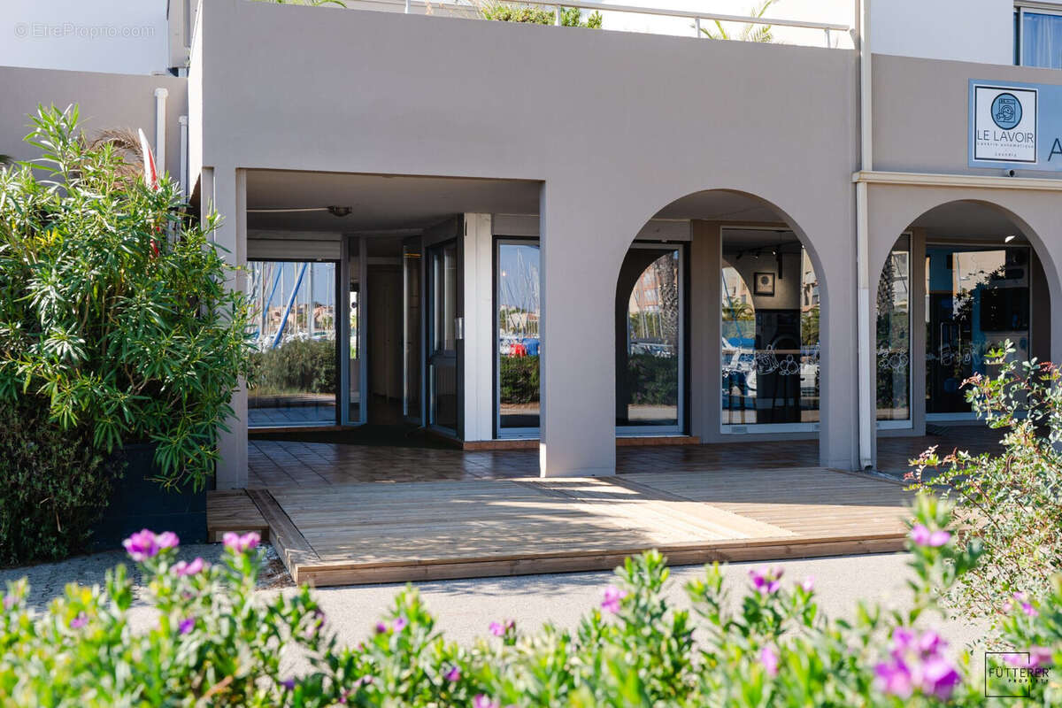 Commerce à GRUISSAN