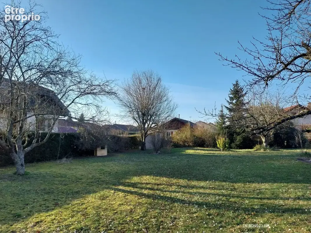 Photo Terrain à Bons-En-Chablais au prix de 180 000€