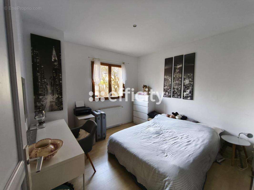 Maison à MAGNY-LES-HAMEAUX