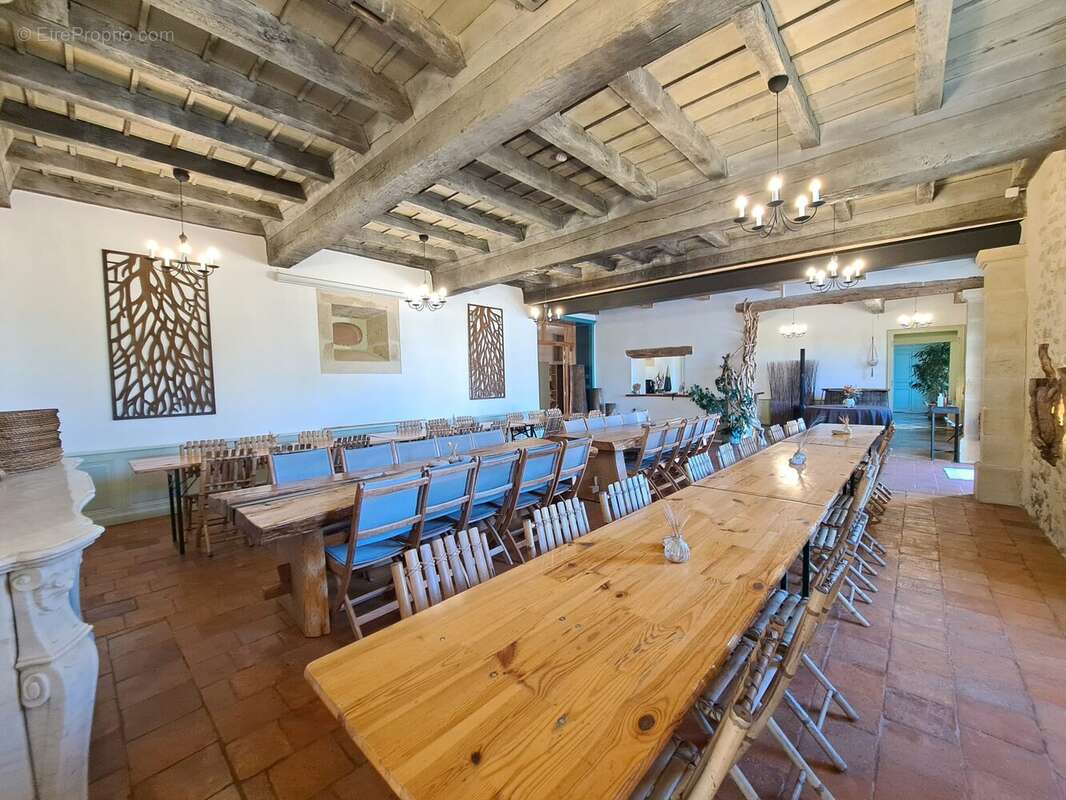 Autre à VIC-FEZENSAC