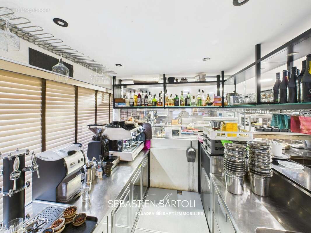 Photo 7 - Commerce à LECCI