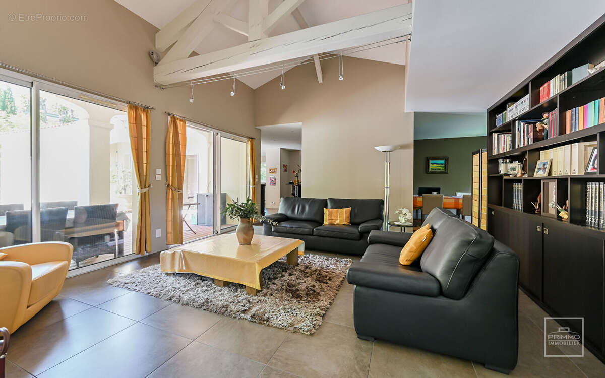 Maison à COLLONGES-AU-MONT-D&#039;OR