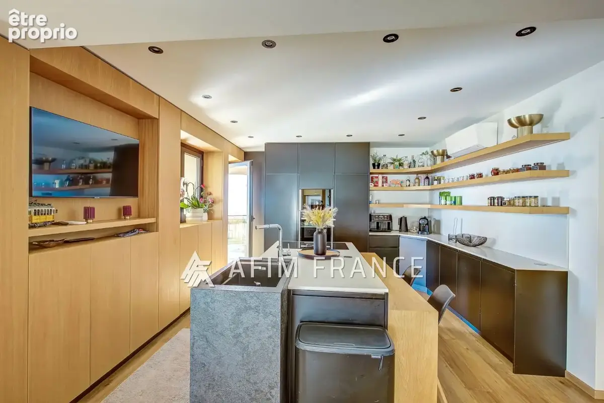Maison 6 pièces 300 m² à vendre à Tourrette-Levens (06690) - photo 9