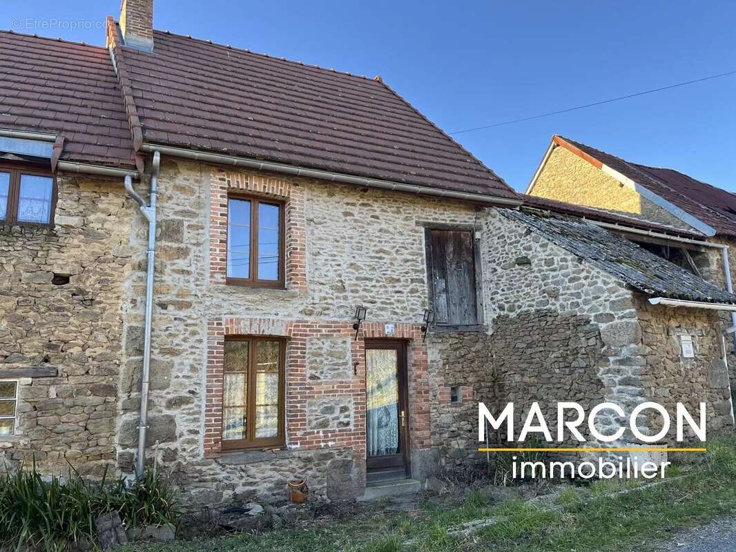 Maison à PIONNAT
