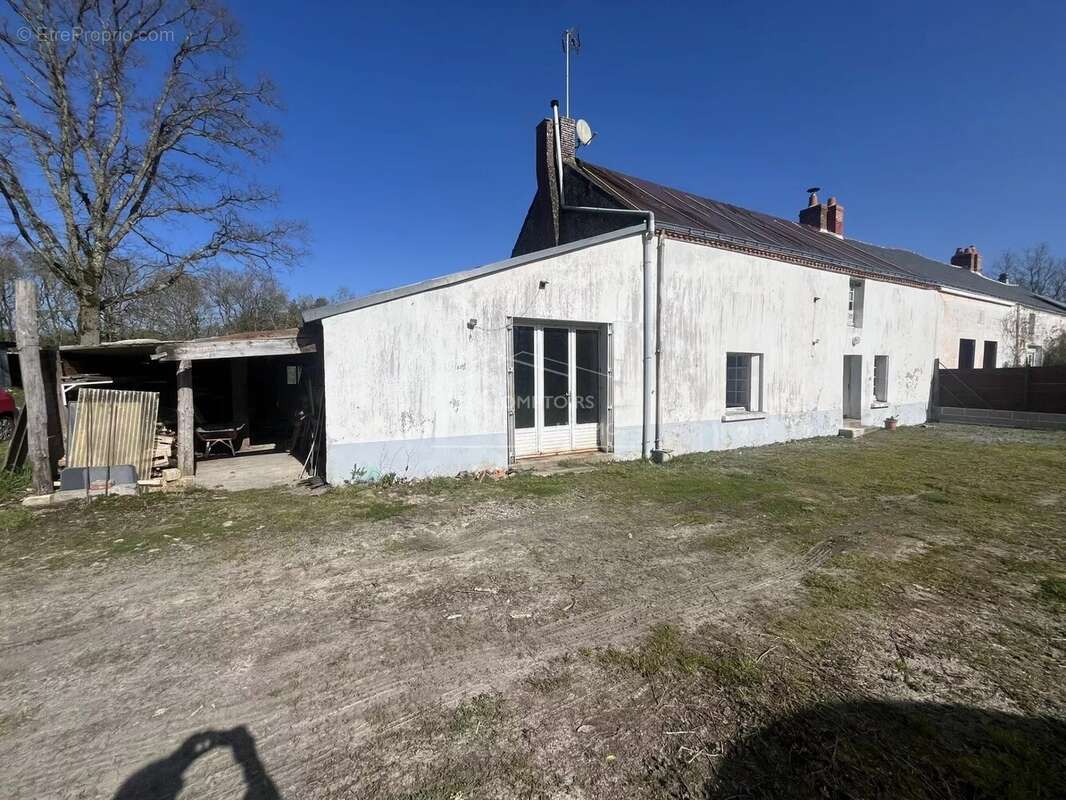 Maison à LA CHAPELLE-LAUNAY