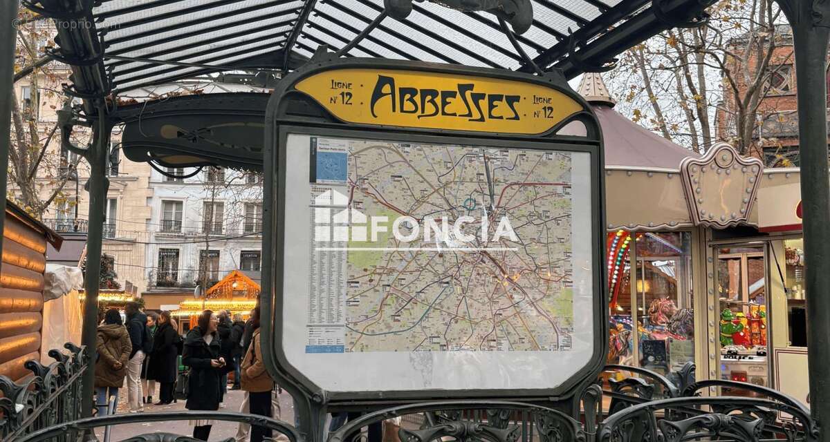 Appartement à PARIS-18E