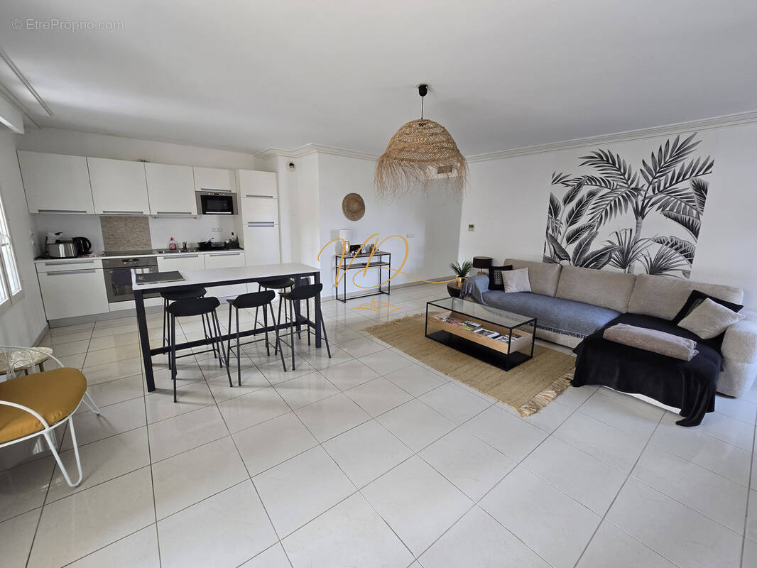 Appartement à LA CROIX-VALMER
