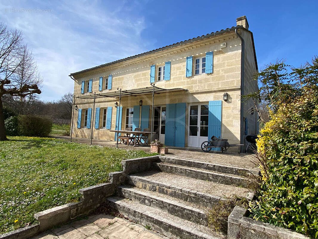 Maison à SAINT-EMILION
