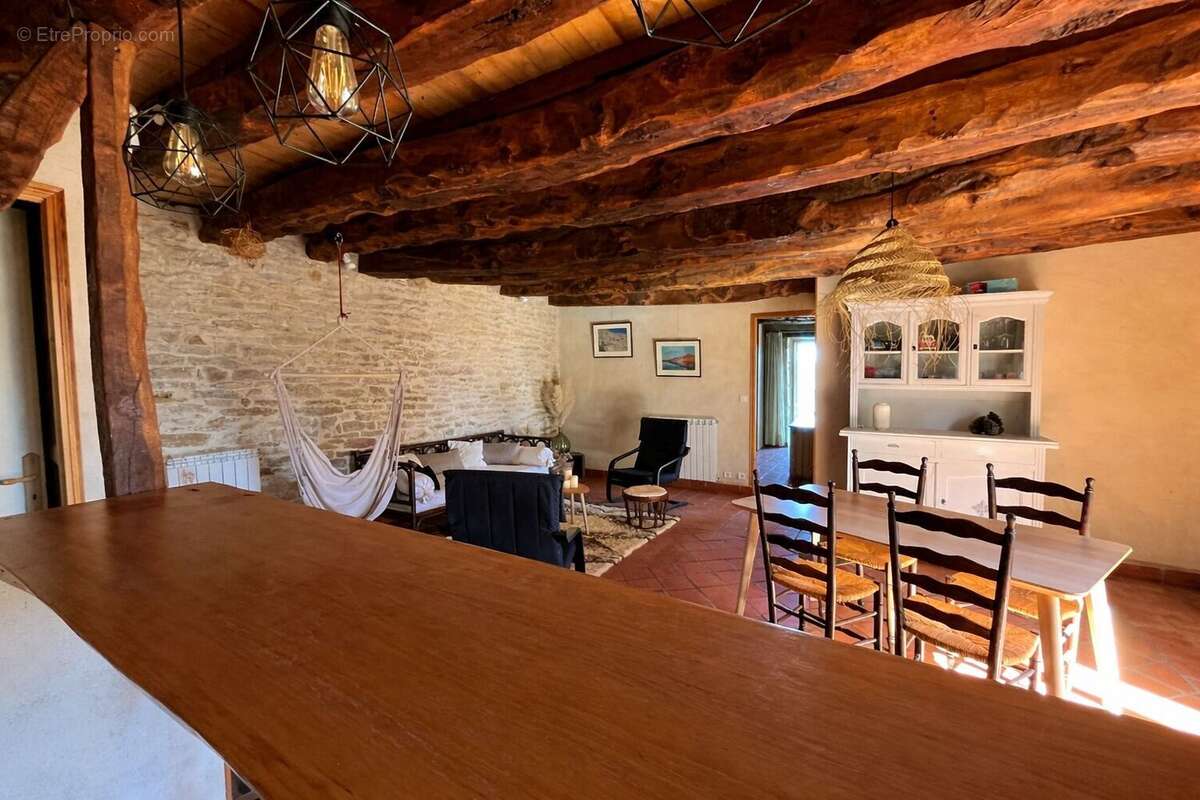 Pièce à vivre - Maison à CAPDENAC-GARE