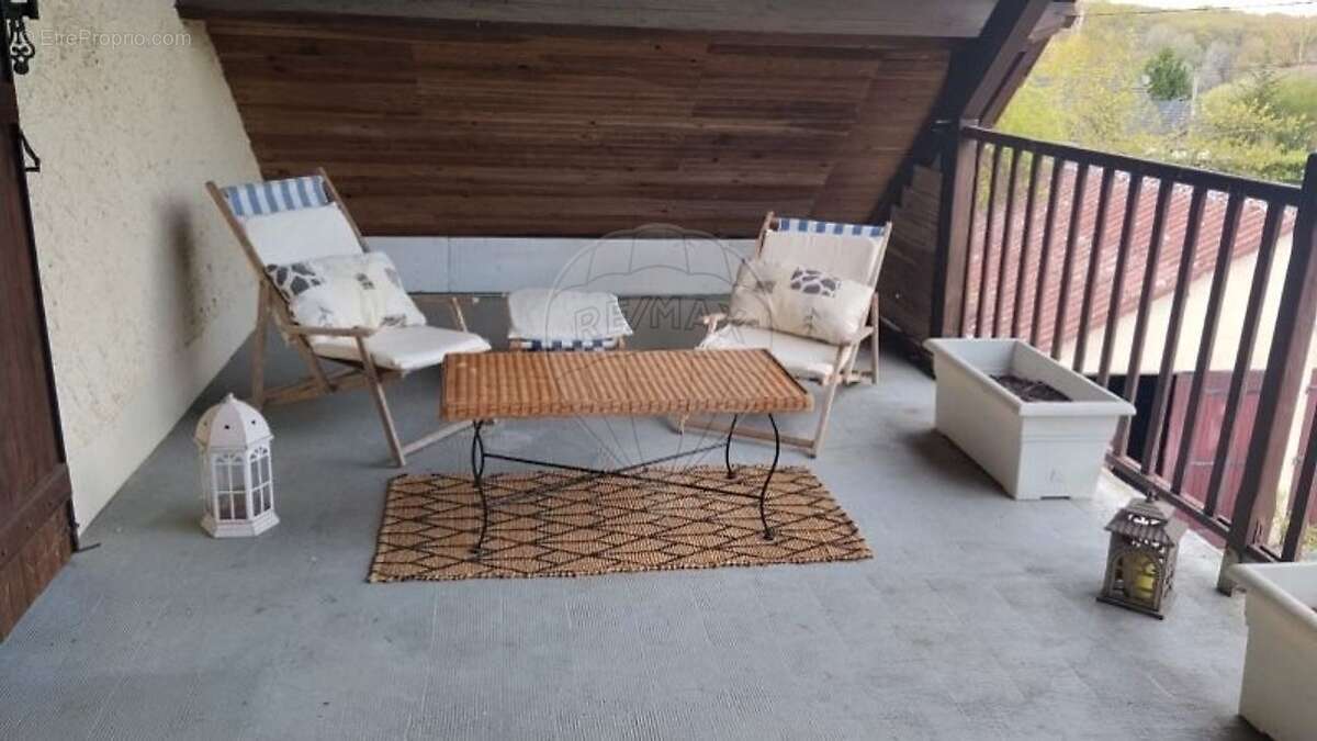 Maison à LA GUERCHE-SUR-L'AUBOIS