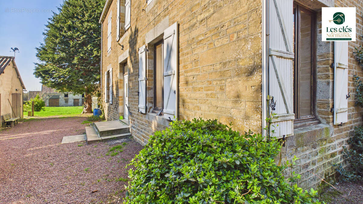 Maison à LENAULT