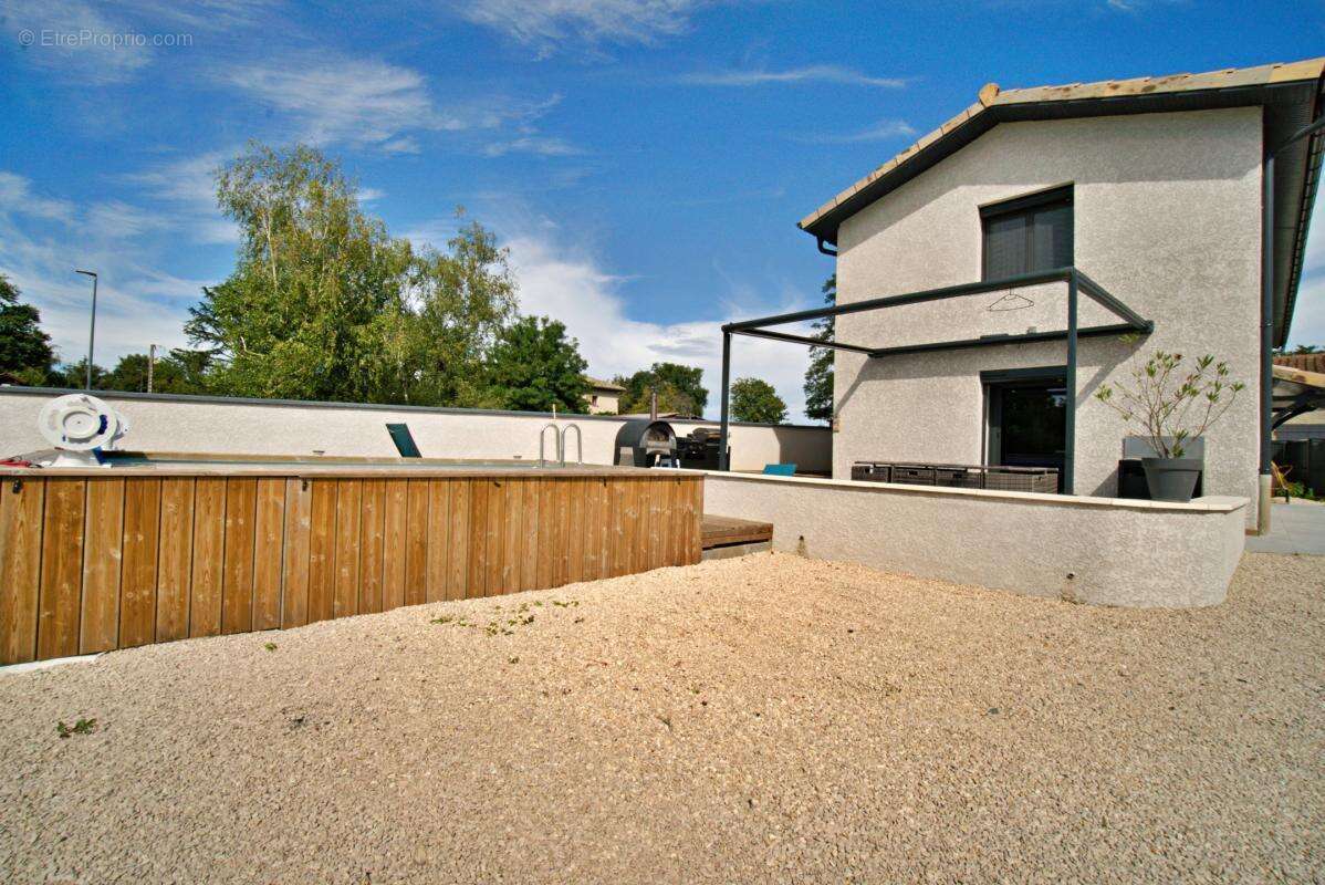 Maison à MESSIMY-SUR-SAONE
