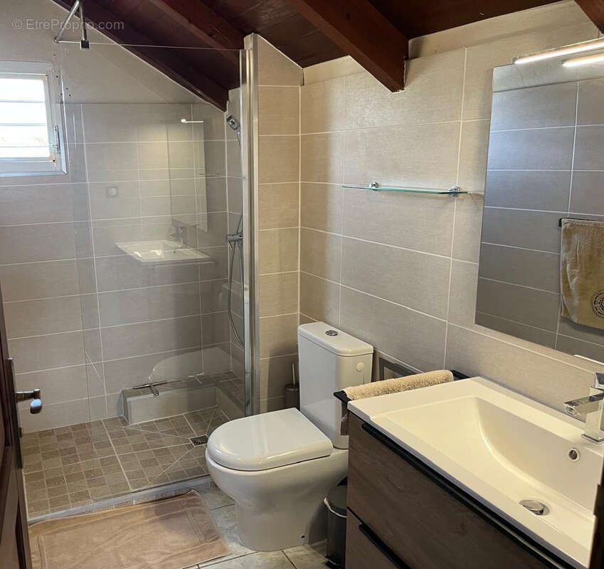 Maison à BAIE-MAHAULT