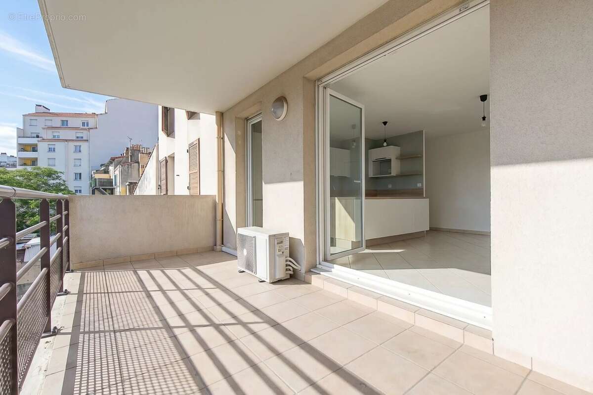 Appartement à MARSEILLE-8E