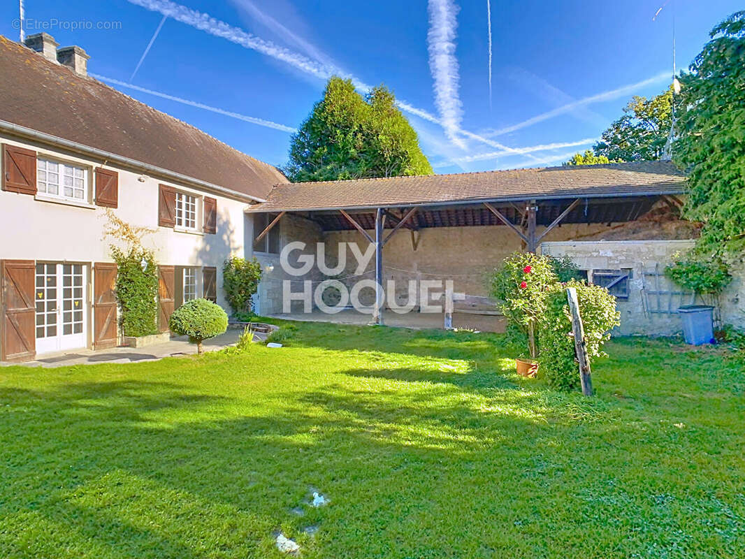 Maison à FRESNOY-LA-RIVIERE