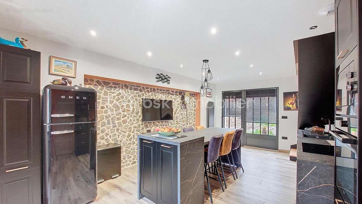 Maison à SAINT-VAAST-LA-HOUGUE